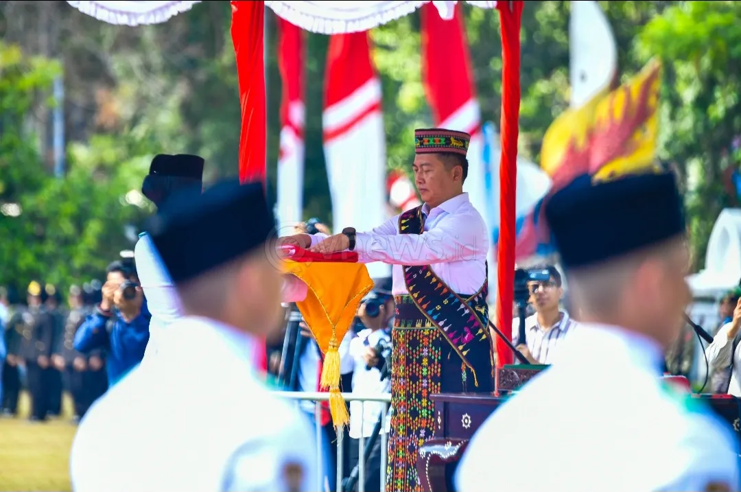 Kenakan Pakaian Adat Manggarai di HUT ke-81 RI, Gubernur NTB Kirim Pesan Solidaritas Bencana