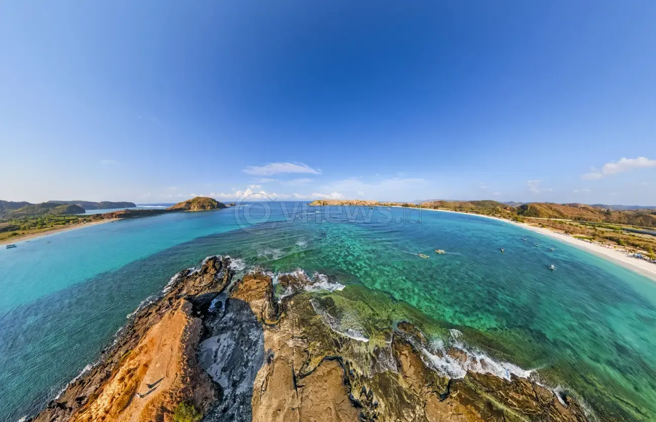 Panorama pantai Tanjung Aan Mandalika