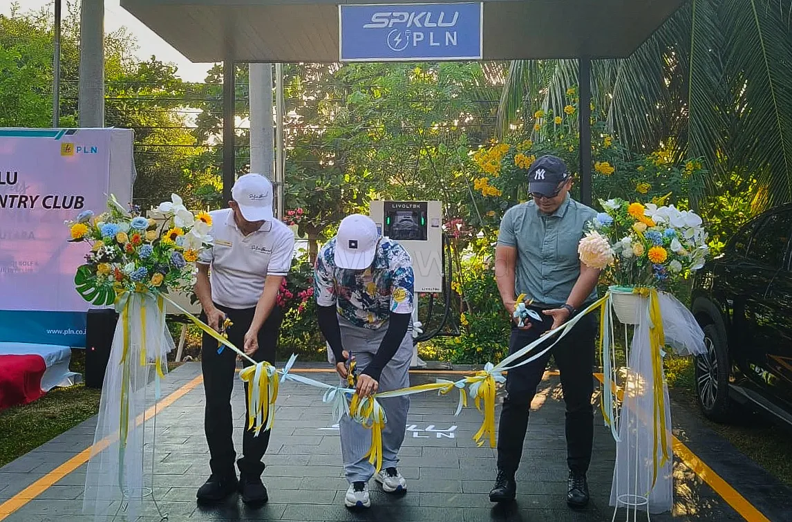 PLN UIW NTB Resmikan SPKLU Baru di Sira Beach Golf & Country Club