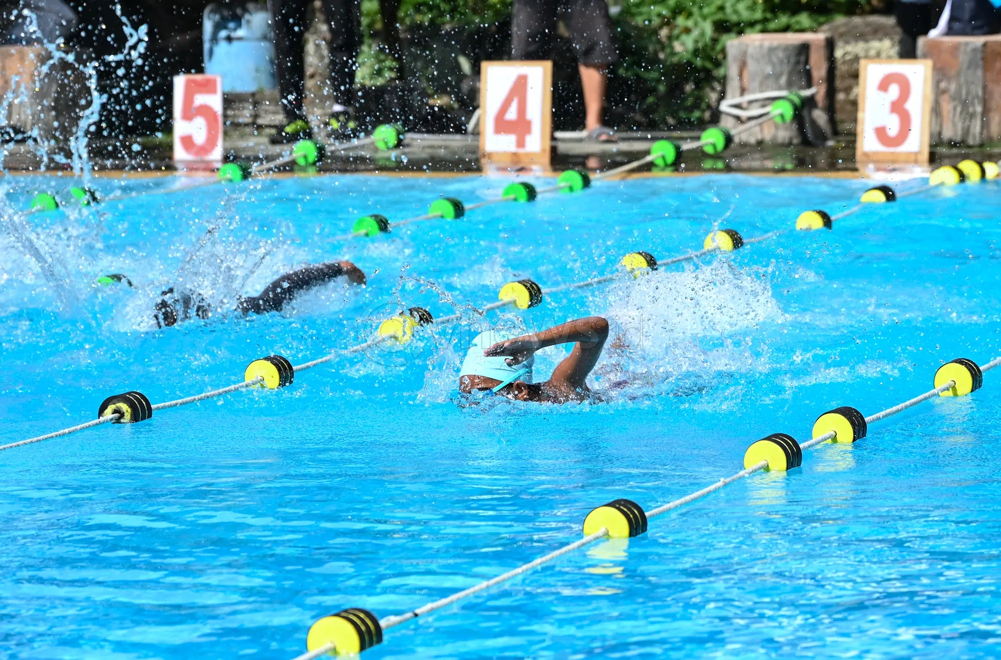Lomba renang waterboom fun swimming