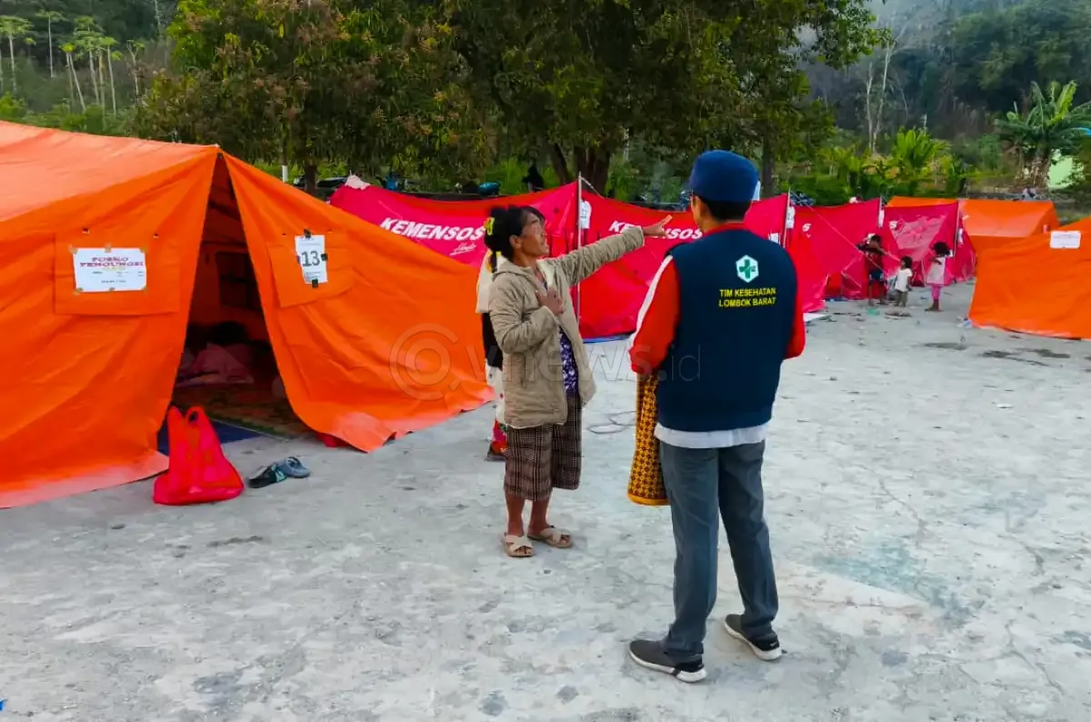 Pengungsi gempa di Lamba Leda