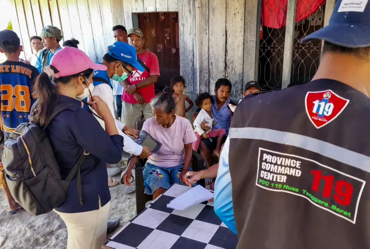 Di Atas Bukit, Di Bawah Bayang-Bayang Gempa