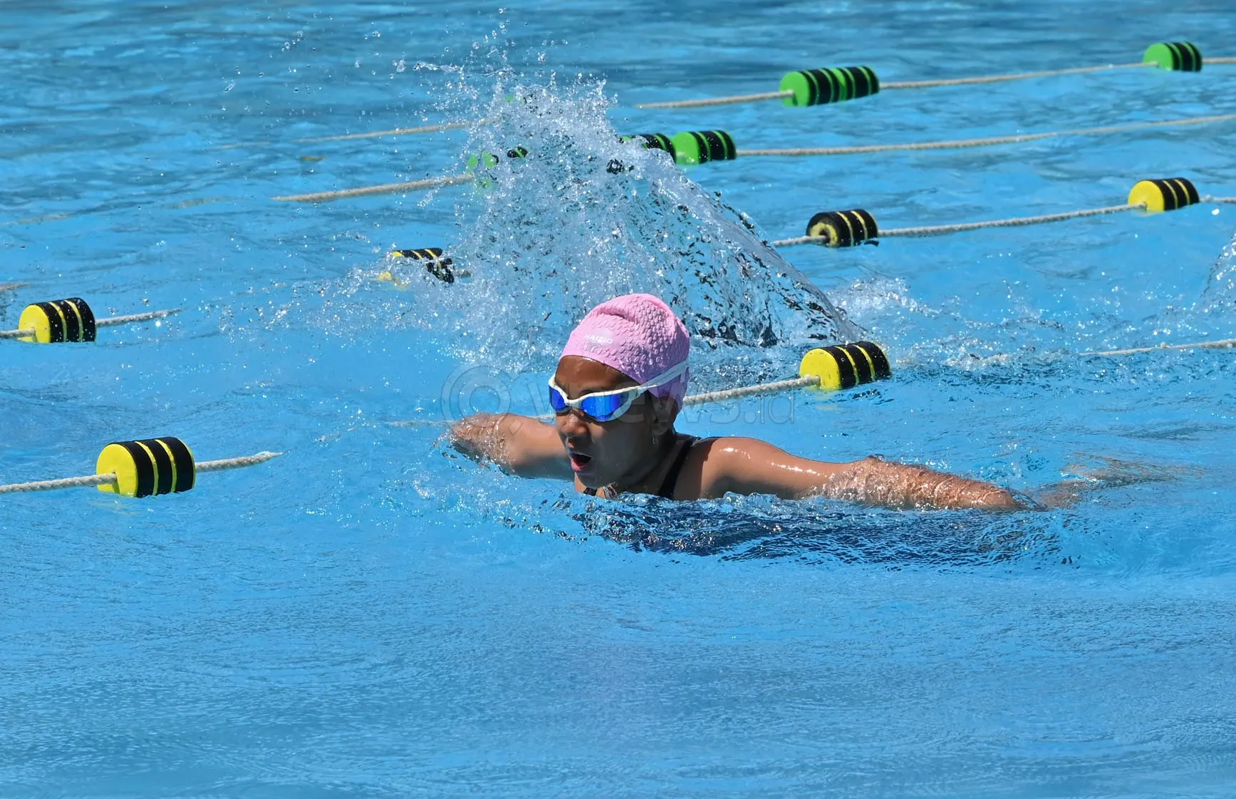Lomba renang waterboom fun swimming