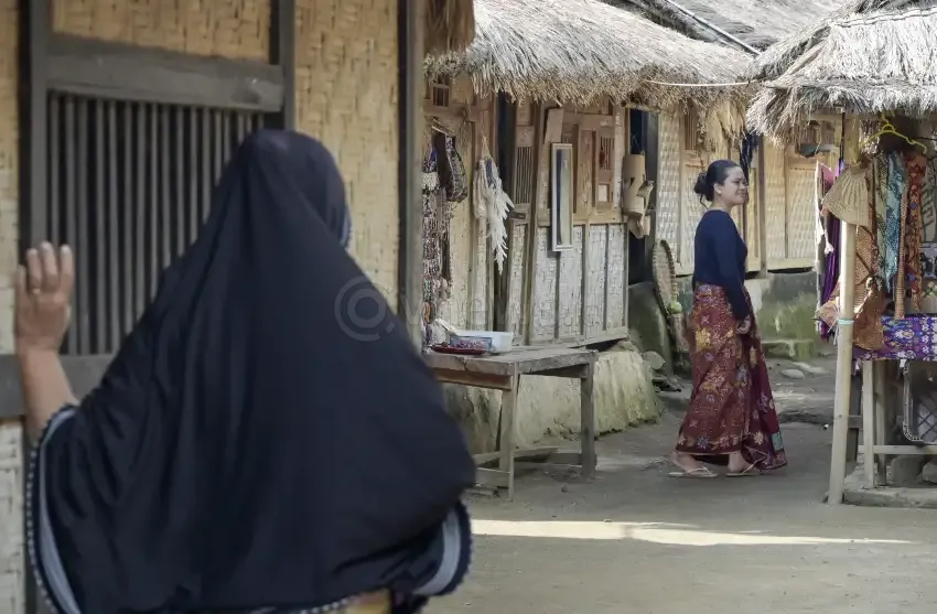 Disparekraf NTB: Musibah Kebakaran Desa Adat Sade Menjadi Pengingat Penting Membangun Destinasi Wisata yang Berkelanjutan dan Tangguh Bencana