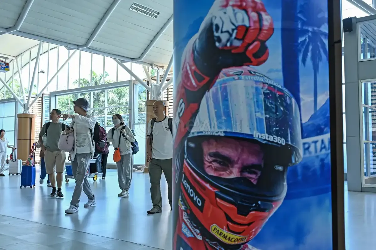 Sambut MotoGP 2026, Bandara Internasional Lombok Bersolek Hadirkan Ornamen bertemakan Balap