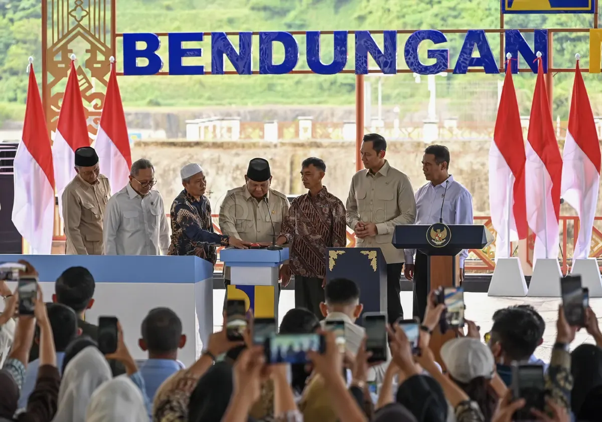 Presiden Prabowo Subianto resmikan Bendungan Meninting
