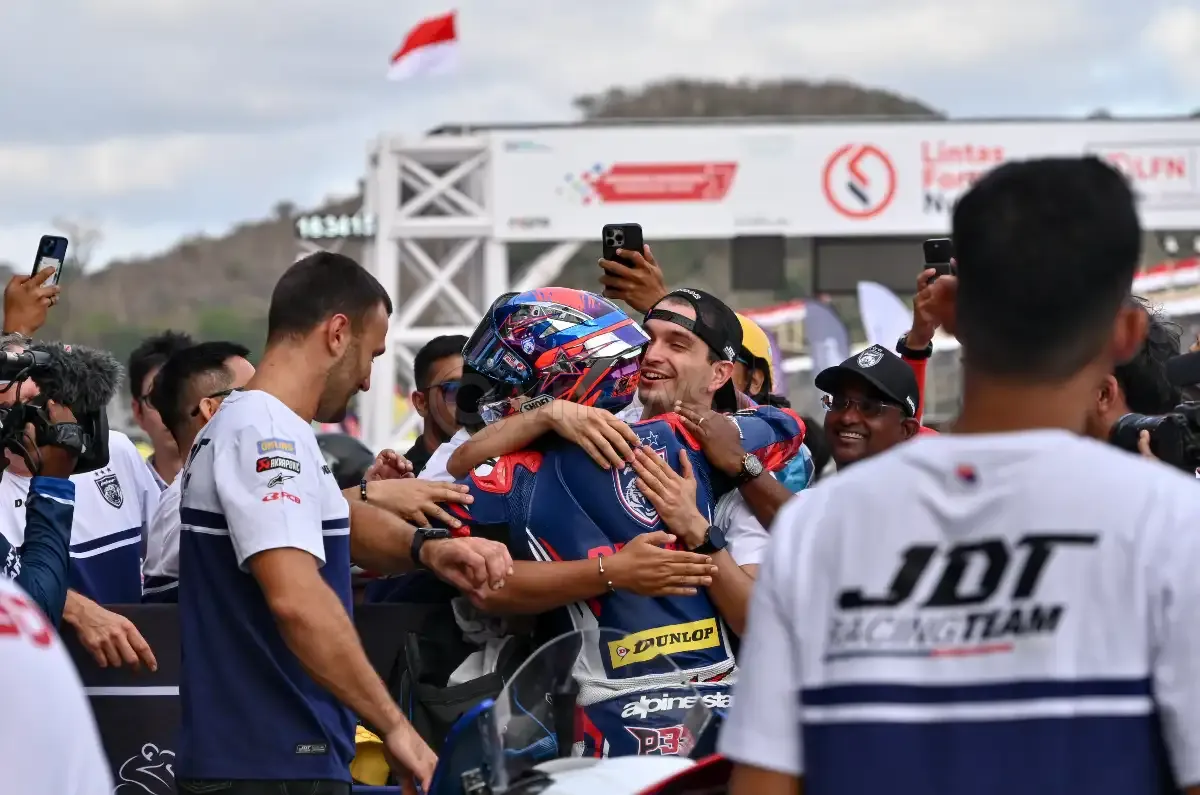Hafizh Syahrin Juara Race Satu ASB1000 ARRC Mandalika 2026